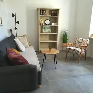 lovely-apartment-in-the-city-center.pula-hotels.org/