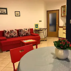 Apartman Center - Near The Central Bus Station, Pula